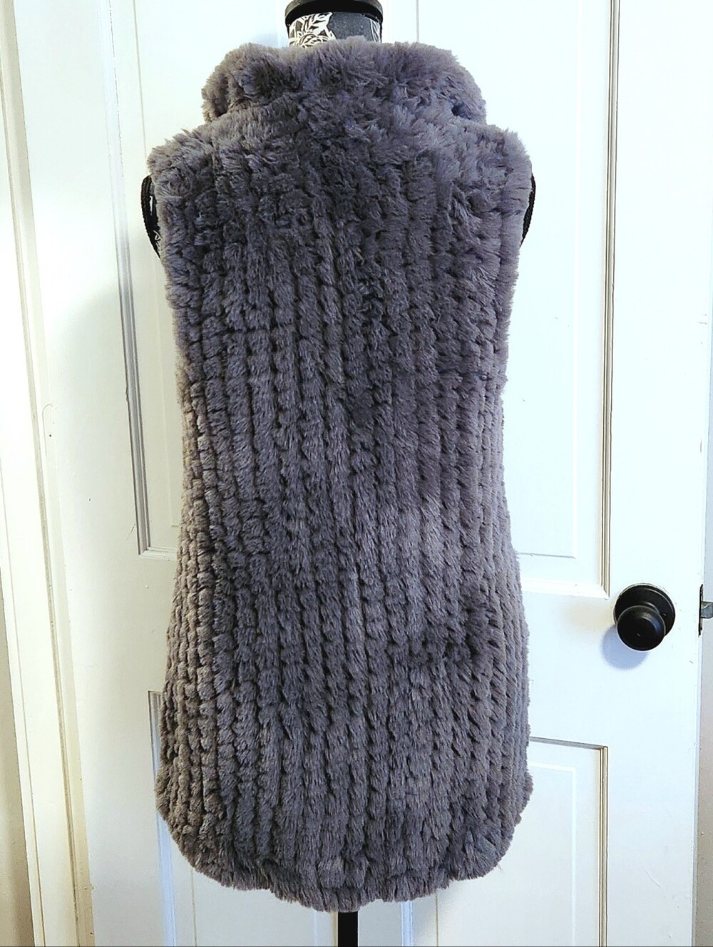 🩶Donna Salyers Fabulous Furs🩶 - Slate Gray Faux Fur Vest - Picture 5 of 13